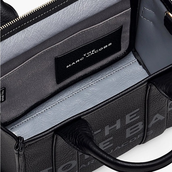 LIKE NEW MARC JACOBS The Leather Small Tote Bag in Black Leather - Picture 7 of 12